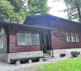 Das Soodhüsli präsentiert sich dank dem Einsatz der Männerriege Oberkulm wieder in alter Frische. (Bild: zVg.)