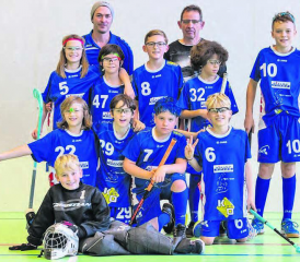 Die Junioren D2 von Lok Reinach bewiesen viel Selbstvertrauen und Köpfchen. (Bild: Roland Wick)