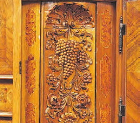 Welche Geheimnisse stecken wohl hinter dieser Aufsatzkommode aus dem Jahr 1777? (Bild: zVg.)