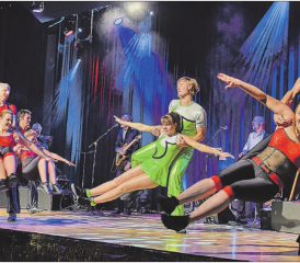 90 Jahre Tennisclub Teufenthal: Unterhaltung mit Musik von Shee und Tanz mit dem Rock’n’Roll Club Teddybären. (Bilder. mars.)