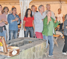 Einzigartige Konzertatmosphäre beim Soodhüsli: Die Zydeco-Musik berührt jeden und animiert zum Mitklatschen und Tanzen. (Bilder: P.Te.)