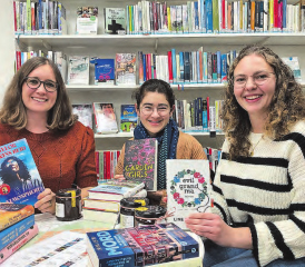 Das Team der Wynabuchhandlung (v.l.n.r.) Anina Dössegger, Azra Göltepe und Anita Baumann, freute sich über die zahlreichen Gäste und den gelungenen Anlass. (Bild: zVg.)