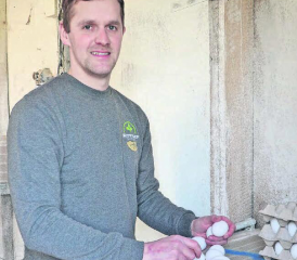 «Ostereier sind sehr gefragt», sagt Bauer Daniel Kottmann vom Bauernbetrieb im Beromünsterer Weiler Maihusen. (Bilder: René Fuchs)