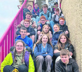 Die Konfirmanden der Kirchgemeinden Reinach-Leimbach und Menziken-Burg verbrachten gemeinsam abwechslungsreiche Lagertage. (Bild: zVg.)