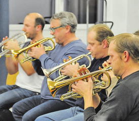 Die Brass Band Rickenbach ist fleissig am Proben für den grossen Konzertevent vom kommenden Wochenende. (Bild: zVg.)