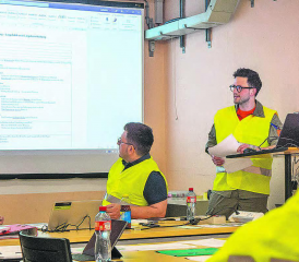 Wie präsentiert sich die Lage? Das Regionale Führungsorgan (RFO) aargauSüd beim Rapport. Später wurden Konzepte erarbeitet. (Bild: zVg.)