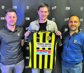 Ein neuer Cheftrainer für den FC Gunzwil: Dany Bolliger, flankiert von Präsident Samuel Stocker (l) und Sportchef Geri Prudente. (Bild: zVg.)