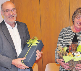 Erfolgreich eingeführt: Lindenhof-Geschäftsführer Ralph Bürge referierte über die Dienstleistungen der Spitex; Esther Scheurmann ist die Leiterin der Spitex Lindenpark. (Bild: Alfred Weigel)