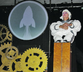 Aus einem anderen Blickwinkel: Comedia zap befassten sich mit der Zeit in verschiedenen Momenten. (Bild: hh)