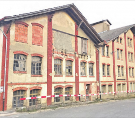 Die SMDK möchte die alte Ziegelei in Kölliken abreissen. Der Heimatschutz hat gegen die Abrissbewilligung der Gemeinde Beschwerde eingereicht. (Bild: Raphael Nadler)