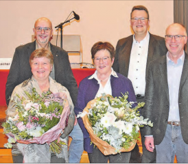 Nach drei Amtsperioden ist Schluss: Für Anja Gestmann und Trudy Müller (rechts) war es die letzte Gemeinde ver sammlung, Ammann Thomas Buchschacher, Daniel Wehrli und Andres Wälty (v.l.) warten gespannt auf die neuen Gemeinderatsmitglieder. (Bilder: Alfred Weigel)