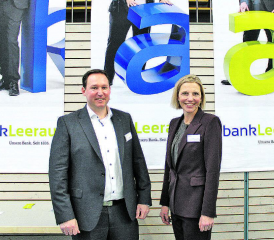 Generalversammlung: Kevin Rohner, Vorsitzender der Geschäftsleitung und Suzanne Marclay-Merz, Verwaltungsratspräsidentin, präsentierten Rück- und Ausblick. (Bild: grh)
