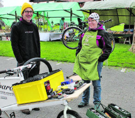 Einkaufen mit Aussicht: Schon zum 75. Mal fand am vergangenen Samstag der Märt in Birrwil statt. (Bild: grh)