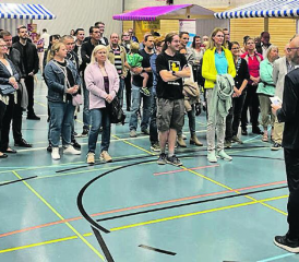 Begrüssung der Neuzuzüger im ungezwungenen Rahmen. (Bild: mars)