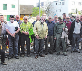 Auf dem Bild der Männerriege Beinwil am See fehlen sechs Turner: Heinz, der Fotograf, Heiko, der zu spät gekommene, Kurt, der im Bahnhof Boniswil auf die Gruppe wartete, Dani, der direkt ins Restaurant kam und zwei, die sich hinter den Köpfen anderer «verstecken». (Bild: zVg.)