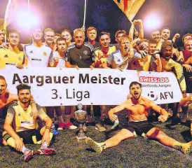 Die Bilder wiederholen sich: Nach dem Gewinn der Gruppe und dem damit verbundenen Aufstieg in die 2. Liga, feiern die Spieler des FC Gränichen auch nach dem Entscheidungsspiel um den 3.-Liga-Meister. (Bild: Roland Jaus)