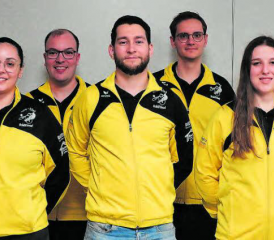 Das OK des Radball-Top-Events in Schöftland: (v.l.) Peter Villiger (Medien), Rosa Schenk (Sekretariat/Administration), Fabian Baumann (Präsident/Kommunikation UCI), Freddy Schenk (Bau/Infrastruktur), Manuel Etter (Sponsoring/ Werbung), Melissa Chételat (Finanzen/Einsatzplanung), Franz Hürzeler (Festwirtschaft). (Bild: zVg.)