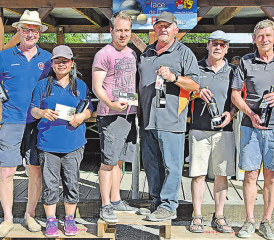 Wytropfecup Podest: Die Wytropfe-Cup-Podestplätze: Christian Neff/Ning Lüthold, PC Trimbach, Rang 2, Etienne Höltschi/Xaver Schelbert, PC Zufikon, Rang 1 und Mark Zimmerli/Hubert Rabenseifner vom PC Schöftland auf Rang 3 v. l. (Bild: aw.)