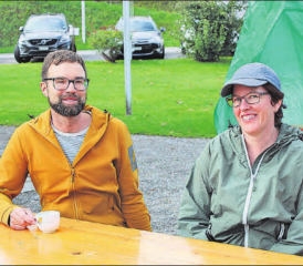 Gemeinsam: Initiant Fabian Birrer und Präsidentin Barbara Härri. (Bilder: grh)