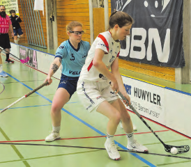 Rachel Wicky (rechts) und ihre Teamkolleginnen stehen in den drei verbleibenden Partien unter Erfolgszwang. (Bild: Roland Jaus)