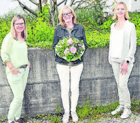 Andrea Gmür (Mitte) wurde nach 15 Jahren beim Verein Pro Schöftland verabschiedet. Flankiert wird sie von dem neuen Co-Präsidentinnen-Paar Ute Borner und Jeannette Pierotto. (Bild: zVg.)