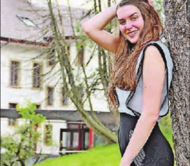 Nach Gehversuchen als Topmodel wieder das Mädel aus Bottenwil: «Es ist einfach wunderschön hier», sagt Sophia Plüss. (Bild: Zaneta Hochuli)