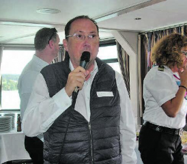 Begrüssung: Gemeindeammann Jörg Bruder hiess die Neuzuzüger und Neuzuzügerinnen herzlich willkommen. (Bild:hh)