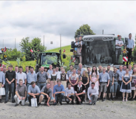 Schlussfeier am Landwirtschaftlichen Zentrum Liebegg in Gränichen: Insgesamt 73 Landwirte und 9 Agrarpraktiker, darunter 15 Frauen, erhielten ihre Berufsausweise. (Bilder: zVg.)