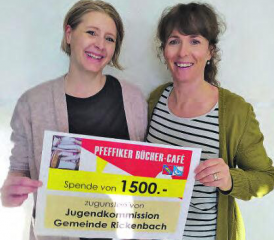 Erlös gespendet: Shelomith Vargas (l.) nimmt von Nathalie Elmiger die grosszügige Spende entgegen. (Bild: zVg.)