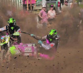 Spannende Rennen auf der Nütziweid: Am 17. und 18. August 2024 findet in Schmiedrued-Walde das 36. lizenzfreie Motocross statt. (Archivbild: rc.)