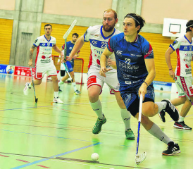 Patrick Krebs sorgte im Spiel gegen Ticino in der 19. Minute für die vermeintliche Vorentscheidung − das torreiche Spiel wogte noch etwas hin und her, ehe Lok Reinach als Sieger vom Platz ging. (Bild: Roland Jaus)