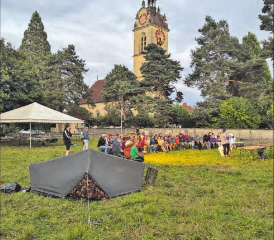 Beim Lagerfeuer fanden die aktiven und ehemaligen Mitglieder der Cevi-Gränichen einen gemütlichen Ausklang des Abends. (Bild: zVg.)