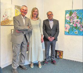 Am Gontenschwiler Kulturtreffen dabei waren (v.l.): der ehemalige Regierungsrat Silvio Bircher, die Aarauer Künstlerin Béatrice Bircher und derWynentaler Schriftsteller Karl Gautschi. (Bild zVg.)