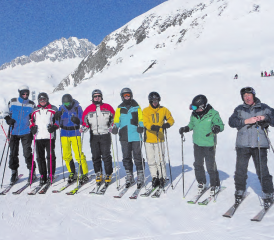 Männerriege Beinwil am See: Im Schnee des Skigebiets Andermatt-Sedrun. (Bild: zVg.)