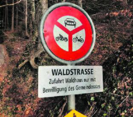 Zufahrt zum Waldhaus: Nur noch mit Bewilligung des Gemeinderates. (Bild: zVg.)