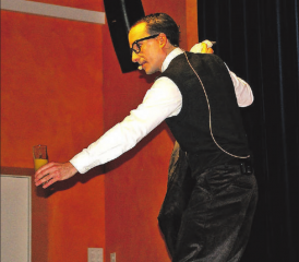 Schüchtern doch charmant verzauberte Erwin das Publikum im Forum Seon. (Bild: hh)