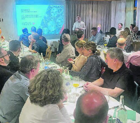 Gut besuchte HGVS-Generalversammlung: Apéro, Unterhaltung und Nachtessen sorgten für ein abendfüllendes Programm. (Bilder aw.)