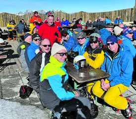 Die Männerriege Zetzwil genoss die Sonnenstrahlen und erfreute sich über den gelungenen Vereinsausflug. (Bild: zVg.)
