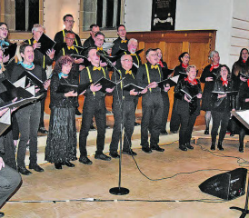 Unter dem Motto «Farbtöne»: Unter der Leitung des langjährigen Chorleiters Kevin Sieber gelang dem Chor Staffelbach in der reformierten Kirche Schöftland ein abwechslungsreiches Konzert. (Bild: aw.)