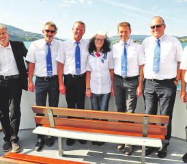Alle Frau und Mann auf Deck! Der Verwaltungsrat der Schifffahrtsgesellschaft Hallwilersee mit (von links) Lukas Nauer (neuer Verwaltungsrat), Urs Haller, Thomas Lindenmann, Lotti Lüthy, Geschäftsführer Ueli Haller, Jürg Roth und Peter Haerry. (Bilder: msu.)