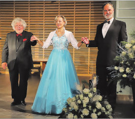 Feierlich: Die drei Interpreten Andres Joho, Barbara Buhofer und Julian Tovey vermochten das grosse Publikum in der reformierten Kirche Beinwil am See zu begeistern. (Bilder: Remo Conoci)