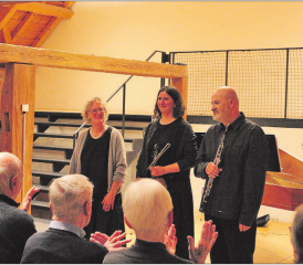 Regula Grehn am Spinett, Franziska Németi mit ihrer Violine und Oboist Robert Mössinger verzauberten mit stimmungsvollen Barockstücken von unbekannten und bekannteren Komponisten. (Bild: Janine Flückiger)
