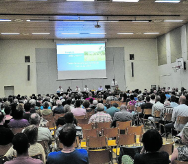 Grosses Interesse herrschte: 238 Gränicherinnen und Gränicher besuchten die Gemeindeversammlung. (Bild: mek)