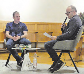 An der Firobe Chile fand ein interessantes und aufschlusseiches Interview mit Landwirt Lukas Gautschi statt. (Bild: Elsbeth Häfeli)