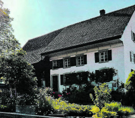 Lebenskultur gibt es an der Dörflistrasse in Boniswil drinnen und draussen. (Bild: zVg.)