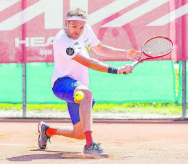 Vergab sechs Matchbälle: Der ansonsten zuverlässige Punktelieferant Frank Wintermantel muss sich in einer hart umkämpften Partie gegen Tim Handel geschlagen geben. (Bild: fba./ATV)