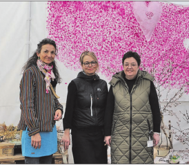 Von links nach rechts: Sandra Gaffari, Gestaltungs- und Kunsttherapeutin, Karin Merz, Teamleiterin der Werkstätte Zetzwil, Gontenschwil und Oberkulm sowie Sandra Müller, Leiterin Atelier 2 in Zetzwil.