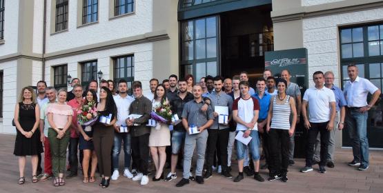 Sie alle sind daran beteiligt, dass die Lernenden ihre Prüfungen erfolgreich bestehen