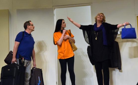 Endlich wieder ein Engagement: Vanessa Föhn (re.) reist ab nach Italien