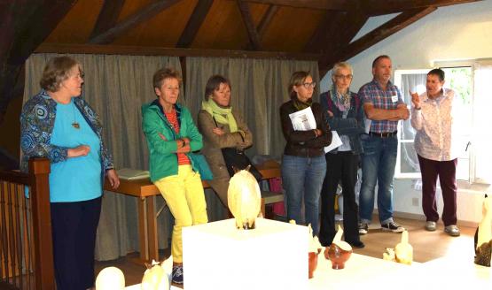 Marianne Matti (li.) und Erna Gutmann (re.) anlässlich der Vernissage